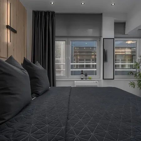 Nomades * سالونيك